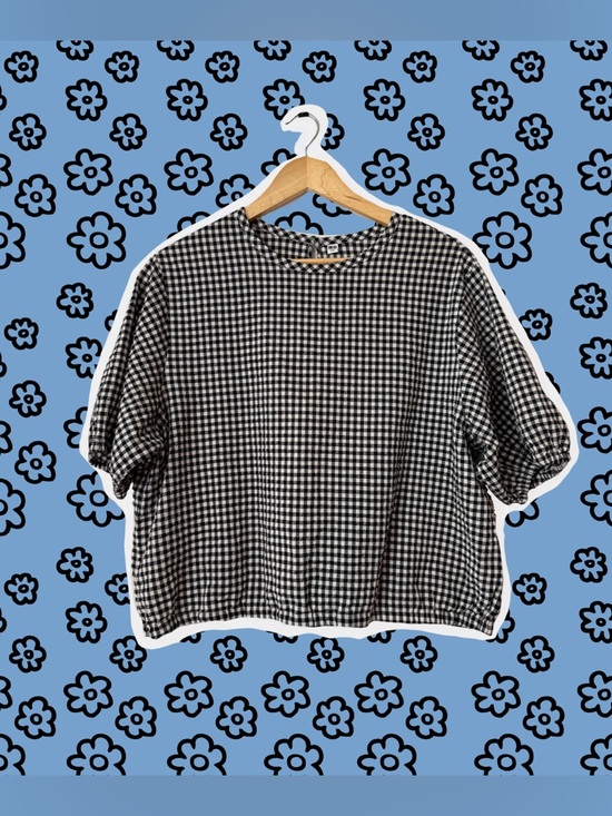 Uniqlo Tops - Uniqlo Black & White Gingham Boxy Crop Top